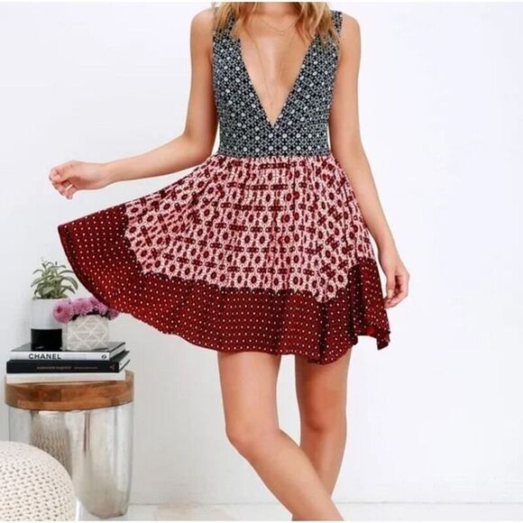 Lulus La Vie en Roses Navy Blue and Red Floral Print Dress Womens S Mixed Prints - Picture 1 of 13